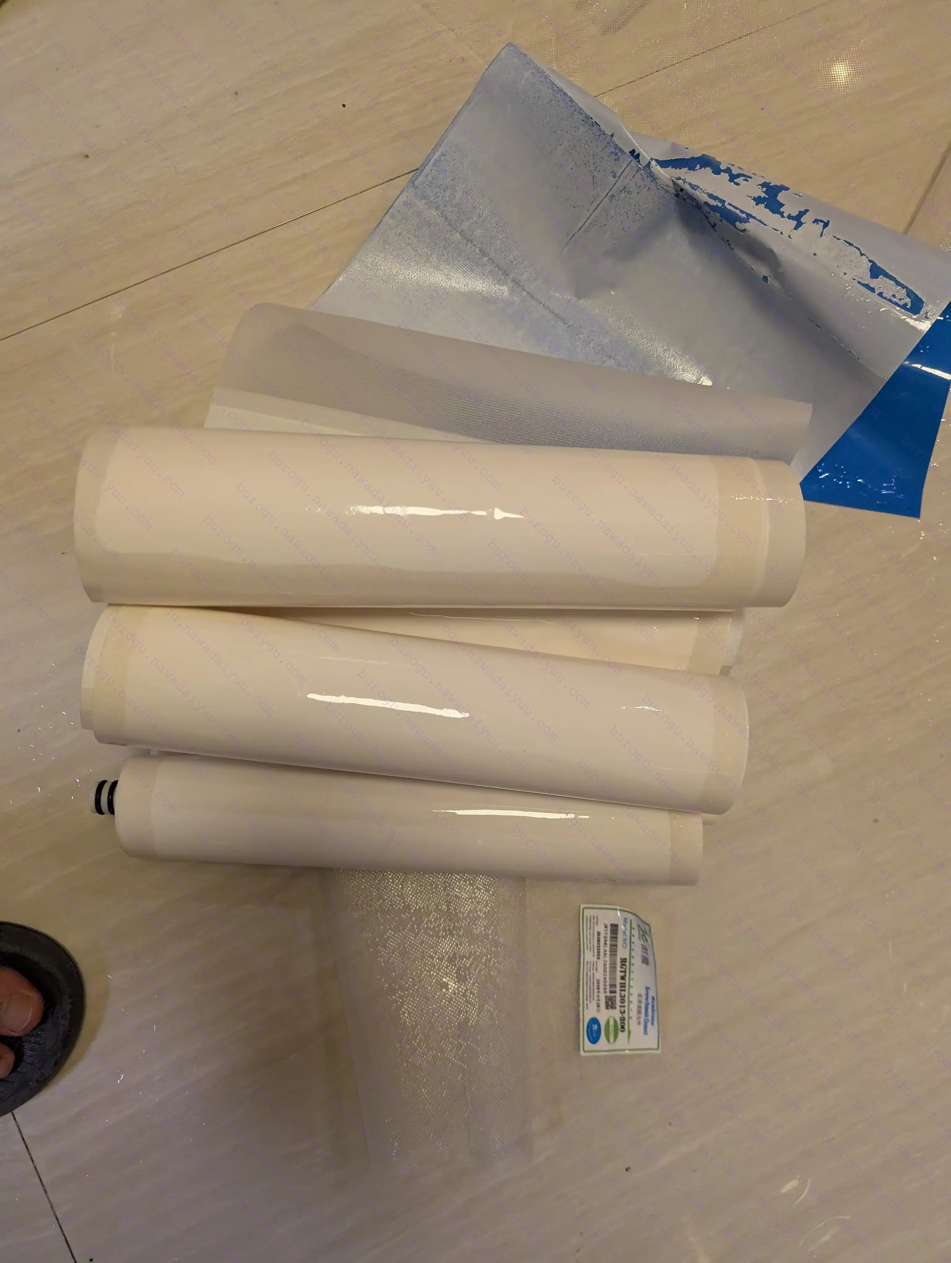 拆开检查仅使用了2个月的 RO 膜